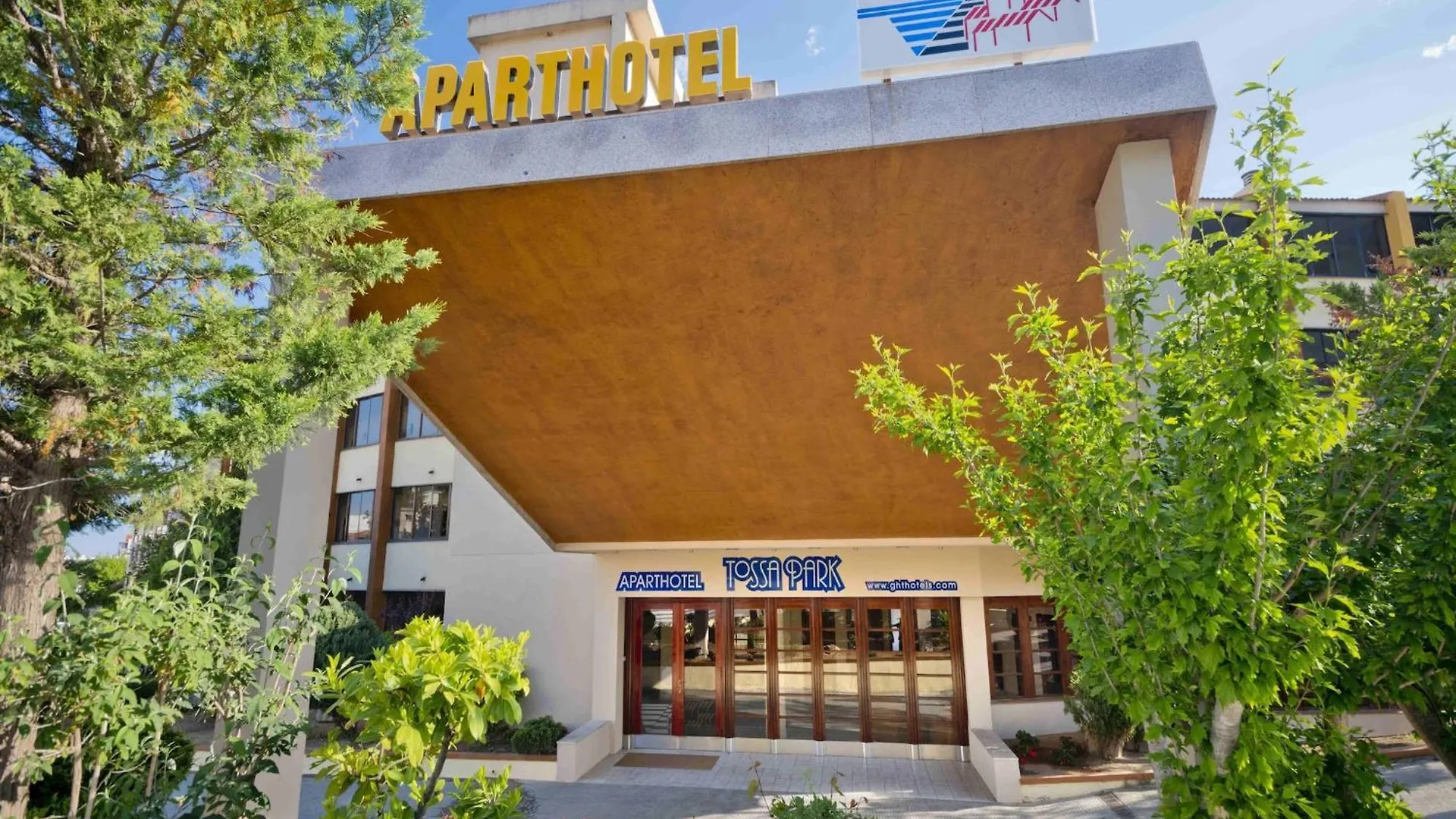 Aparthotel Tossa Park In Tossa De Mar Near Beach 0*,  Ισπανία